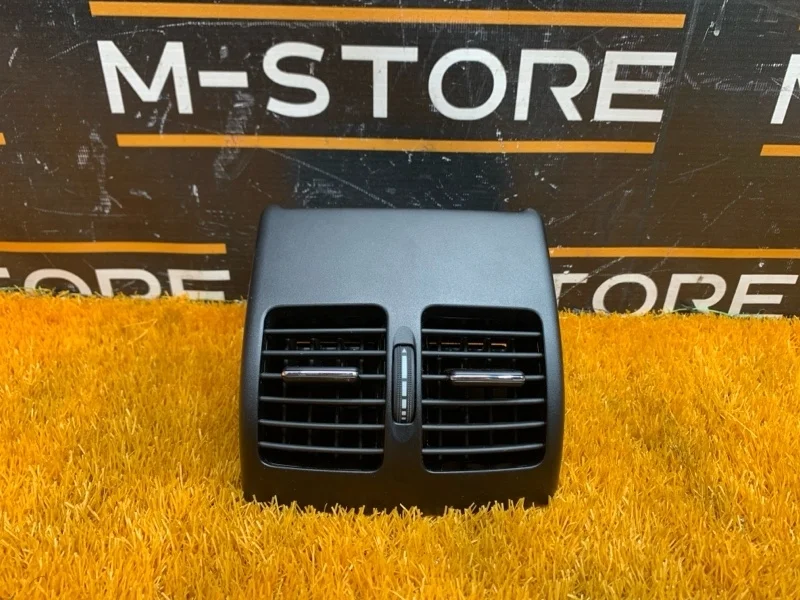 Дефлектор воздушный Mercedes-Benz C-Class 2008 A2048300954 W204 272.921, задний