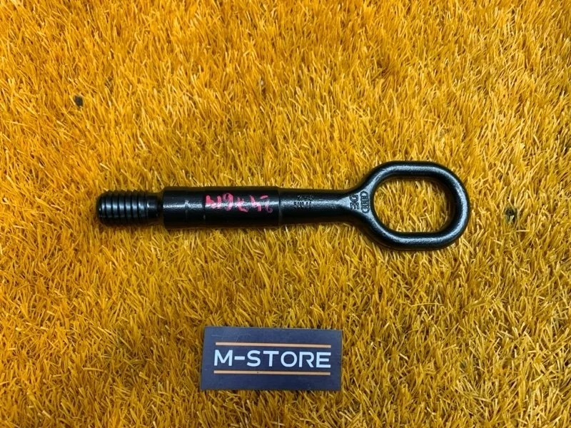 Крюк буксировочный Audi A1 2011 8K0805615 8X CAX