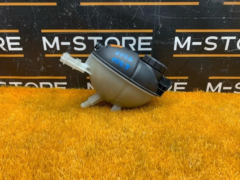 Бачок расширительный Mercedes-Benz E-Class 2012 A2045000549 W212 276.952