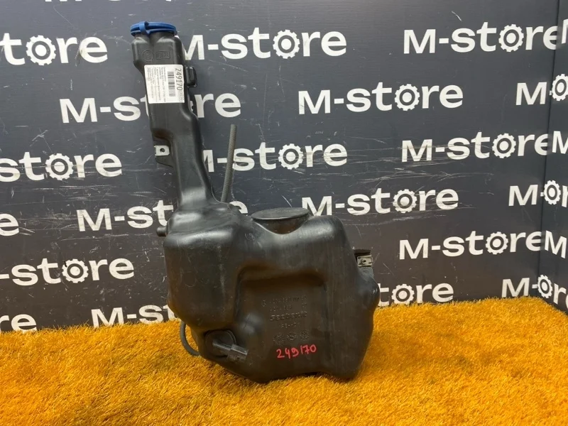 Бачок омывателя Mercedes-Benz E-Class 2009 A2048600760 C207 271.860