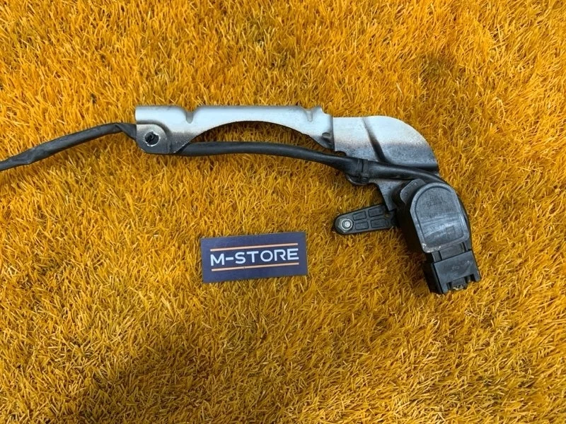 Датчик высоты дорожного просвета Mercedes-Benz E-Class 2009 A0045428518 C207 271.860, передний левый