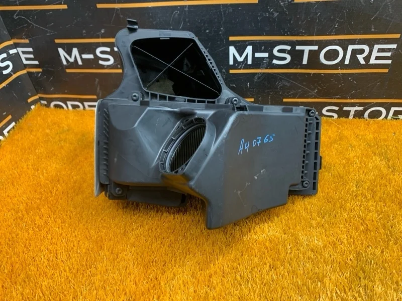 Корпус воздушного фильтра Audi A4 2013 8R0133837S B8/8K CDNB