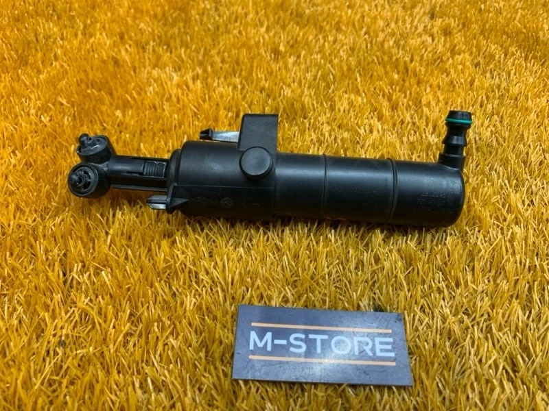 Форсунка омывателя фары Mercedes-Benz C-Class 2010 A2048600347 W204 271.860, левая