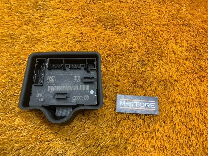 Блок управления дверью Audi A6 2013 4G8959793F C7/4G CDNB, передний правый