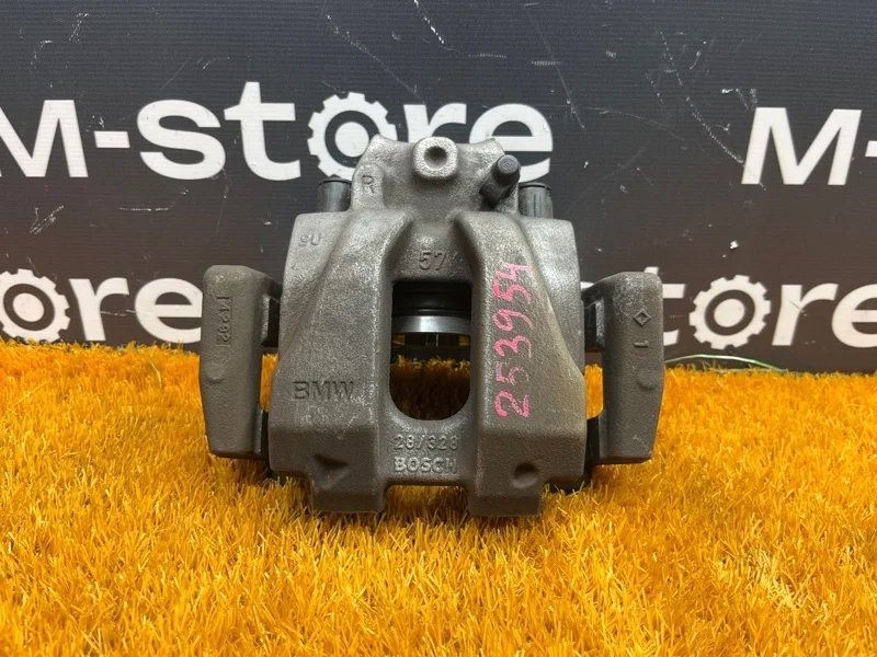 Суппорт Bmw X3 2012 34106790922 F25 N47D20C, передний правый