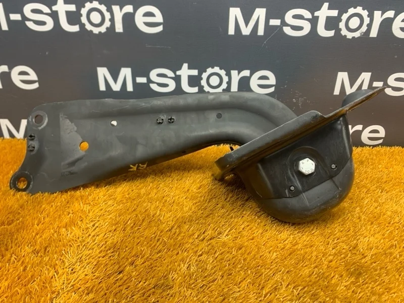 Рычаг подвески нижний Volkswagen Passat 2015 5Q0505225C B8/3G CZEA, задний левый