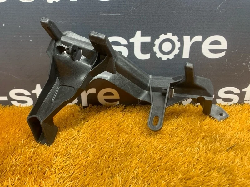 Крепление бампера Porsche Cayenne 2008 7L5807889 957 M5501, переднее левое