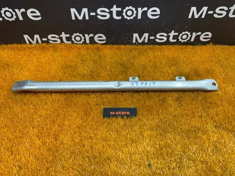 Распорка кузова Bmw X3 2012 7210320 F25 N47D20C, передняя правая
