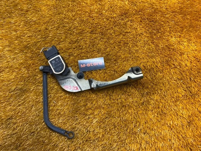 Датчик высоты дорожного просвета Mercedes-Benz C-Class A0045428518 W204, передний левый