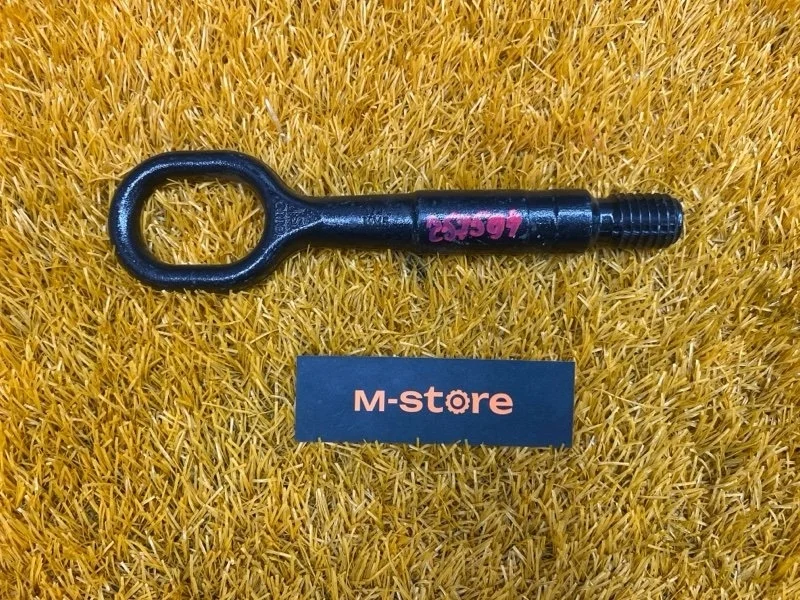 Крюк буксировочный Audi A1 2012 8K0805615 8X CAXA