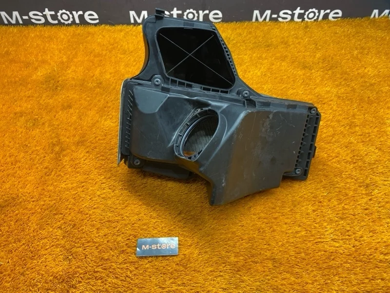 Корпус воздушного фильтра Audi Q5 2010 8R0133837E 8R CDNC