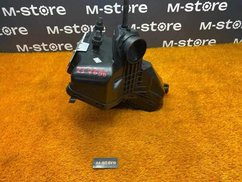 Корпус воздушного фильтра Audi A5 2010 8R0133837S 8T CDNC