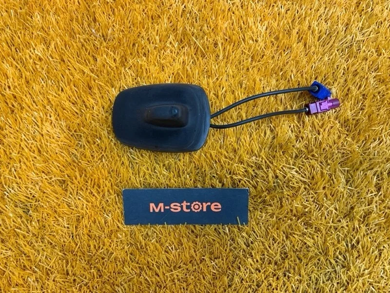 Антенна на крышу Audi Q5 8R0035503A 8R