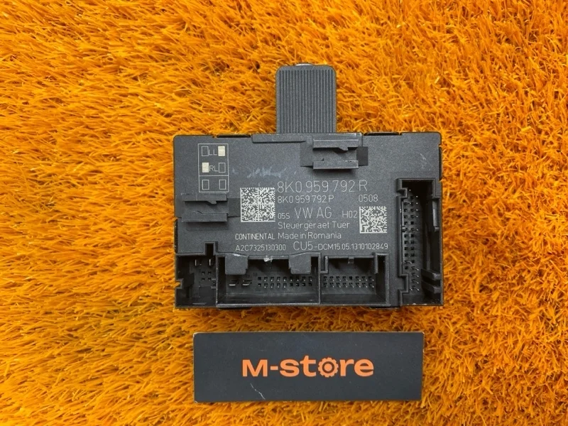 Блок управления дверью Audi Q5 2013 8K0959792R 8R CNCD, передний левый