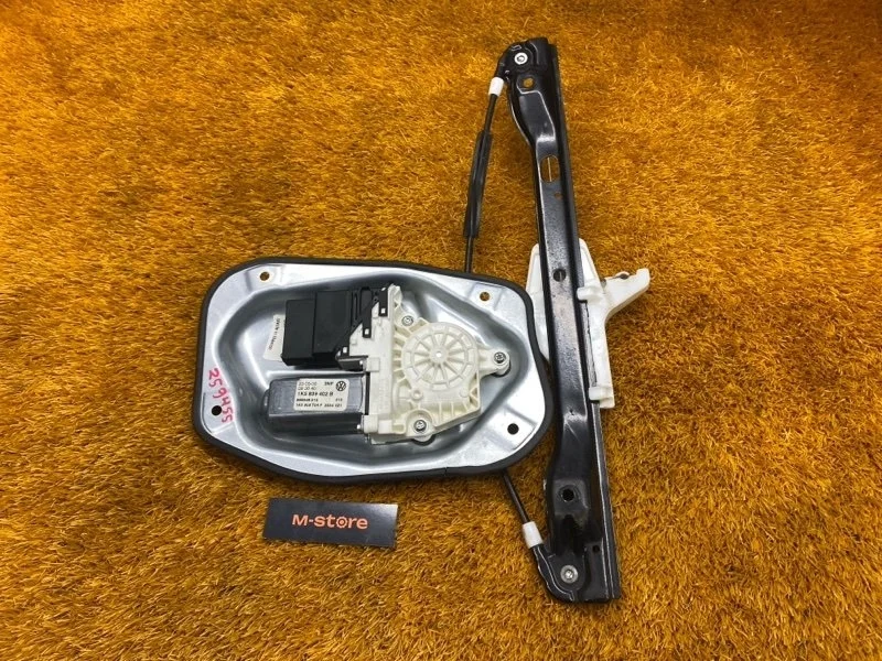 Стеклоподъемник Volkswagen Jetta 2006 1K5839402B 1K BVY, задний правый