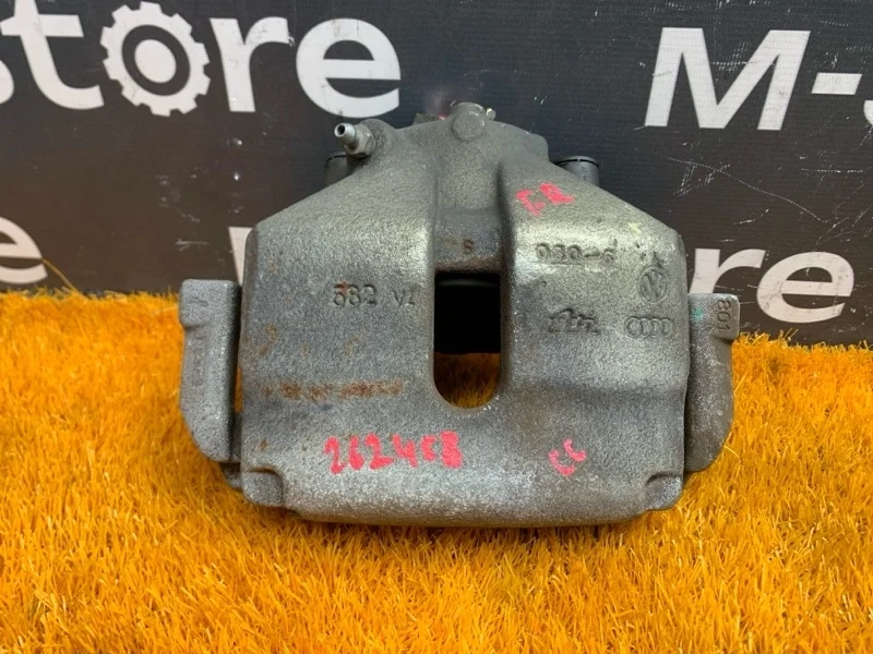 Суппорт Volkswagen Jetta 2006 1K0615124E 1K BVY, передний правый