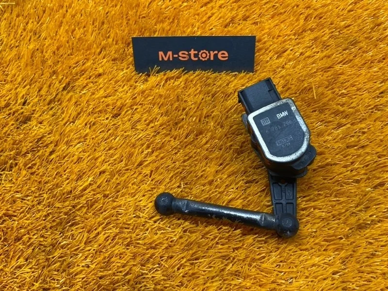 Датчик высоты дорожного просвета Bmw X5 2009 6785206 E70 N52B30, передний левый