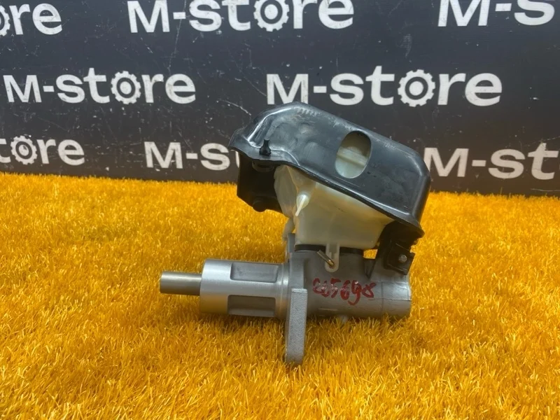 Главный тормозной цилиндр Audi A4 2008 8K0611021A B8/8K CABB