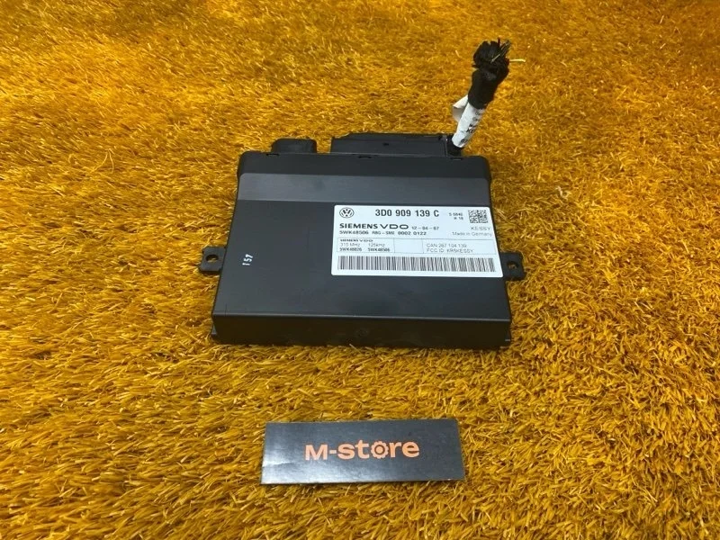 Блок управления центральным замком Porsche Cayenne 2008 3D0909139C 957 M5501