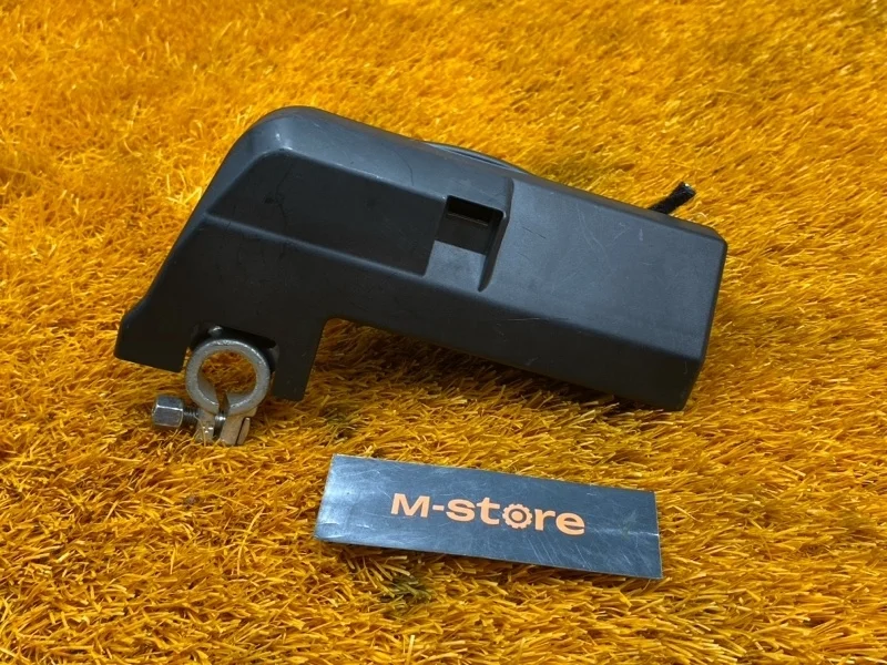 Клемма плюсовая Audi A4 2008 8J0915459 B8/8K CABB