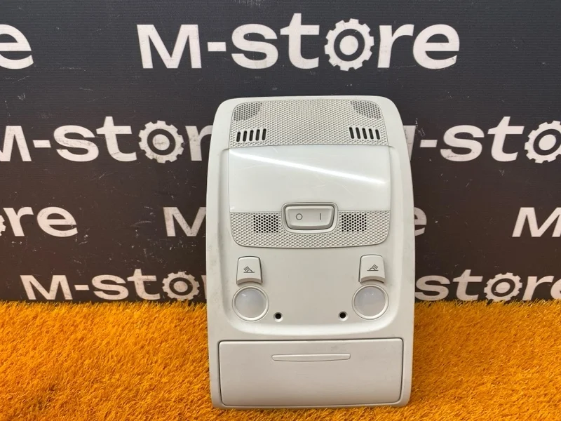 Плафон освещения Audi A4 2008 8T0947135A B8/8K CABB