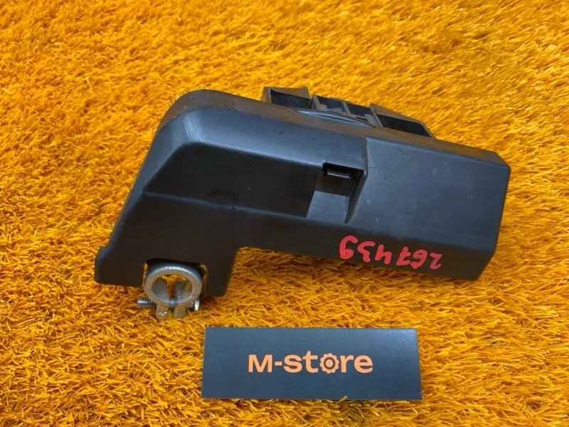 Клемма плюсовая Audi A5 2010 8J0915459 8T CDN