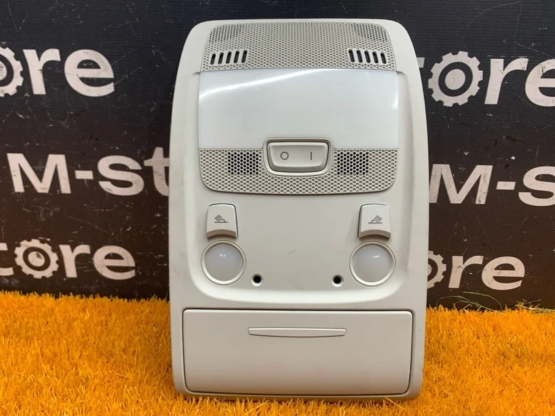 Плафон освещения Audi A4 2008 8T0947135A B8/8K CABB