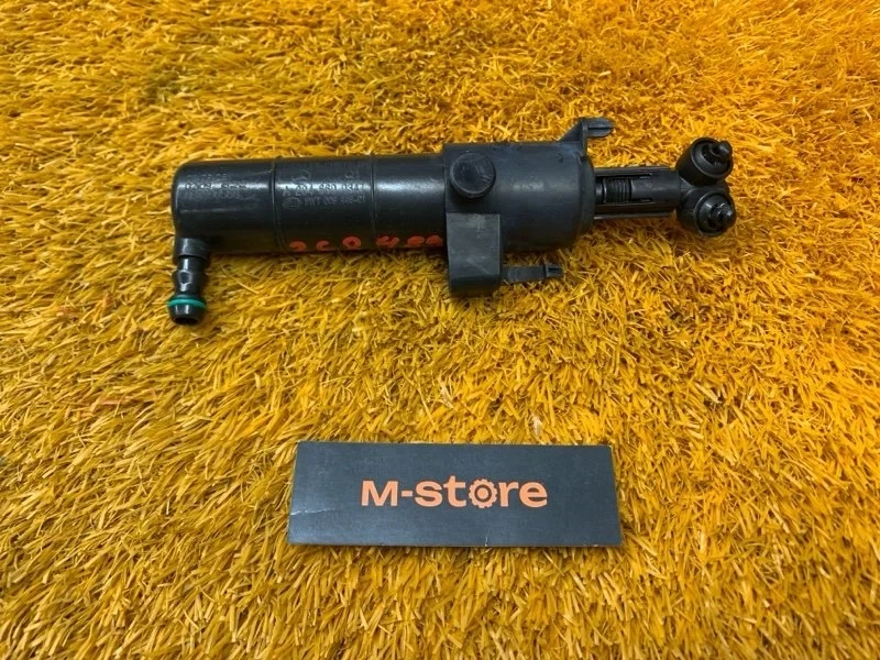 Форсунка омывателя фары Mercedes-Benz C-Class 2008 A2048600347 W204 272.921, левая