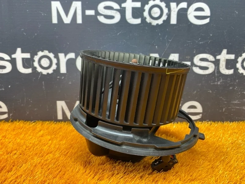 Мотор печки Audi Q3 2012 1K2820015G 8U CPSA