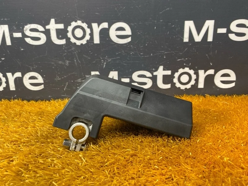 Клемма плюсовая Audi A4 2009 8J0915459 B8/8K CDN