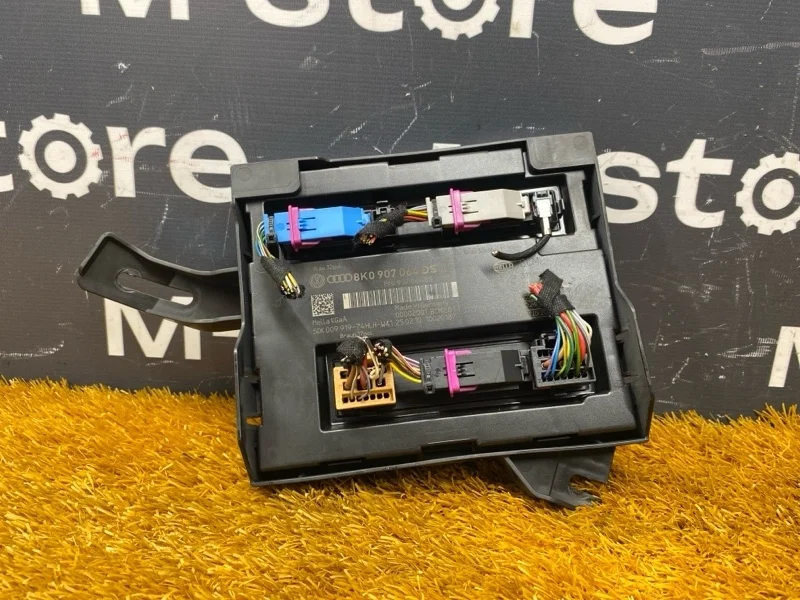 Блок комфорта Audi Q5 2010 8K0907064DS 8R CAL