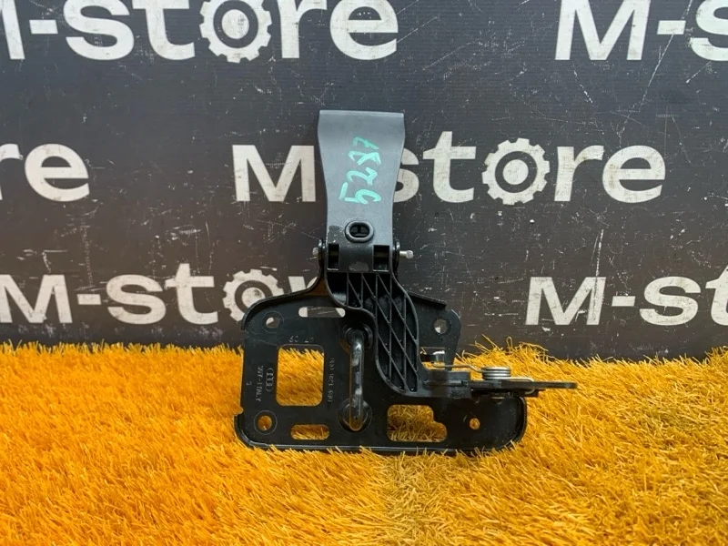 Замок капота Audi Q5 2010 8R0823480 8R CAL