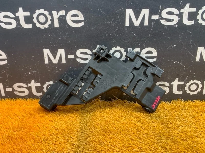 Кронштейн фары Audi Q5 2011 8R0941453 8R CDN, левый