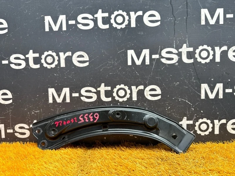 Кронштейн фары Audi Q3 2013 8U0805932 8U CCZ, передний левый