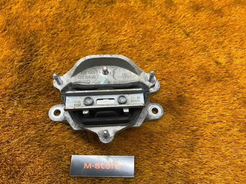 Подушка кпп Audi Q5 2011 8K0399151 8R CDN