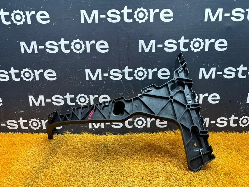 Крепление бампера Audi Q5 2010 8R0807453C 8R CAL, заднее левое