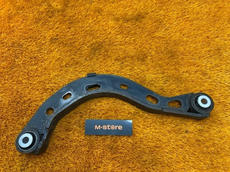 Рычаг подвески верхний Audi A6 2006 4F0505323K C6/4F BDW, задний правый