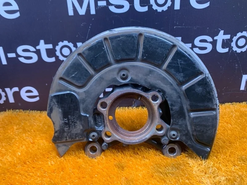 Кулак поворотный Volkswagen Tiguan 2013 1K0407256AA 5N CTH, передний правый