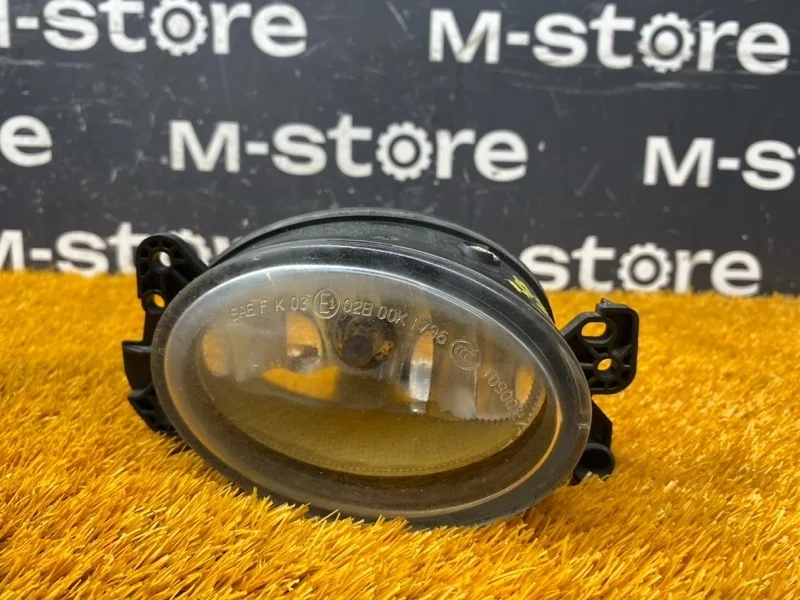 Фара противотуманная Mercedes-Benz E-Class 2007 A1698201656 W211 272.943, правая