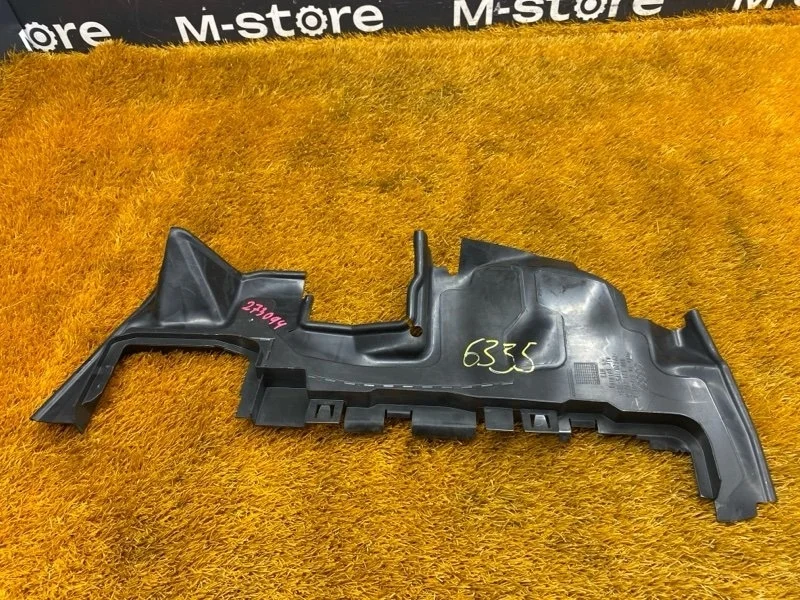 Воздуховод радиатора Audi Q3 2013 8U0121283C 8U CCZ, левый