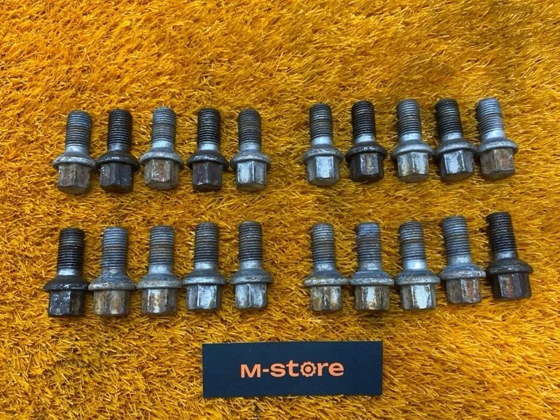 Болт колесный Mercedes-Benz E-Class 2007 A0009904907 W211 272.943