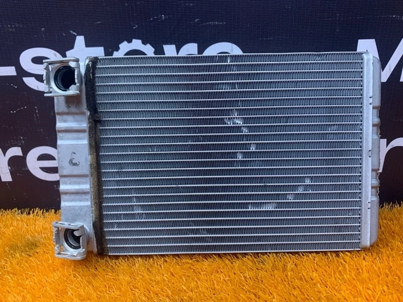 Радиатор печки Mercedes-Benz C-Class 2001 A2038300161 W203 111.951