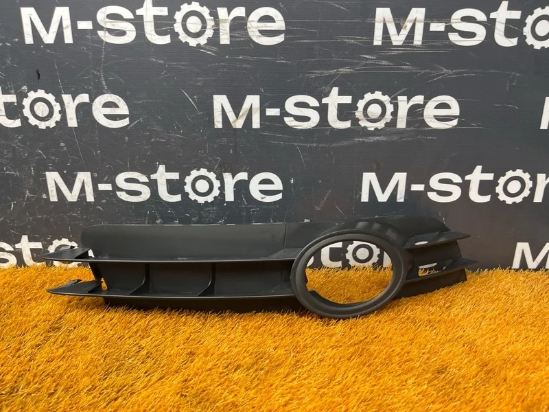 Оправа туманки Audi A6 2006 4F0807682A C6/4F BDW, передняя правая