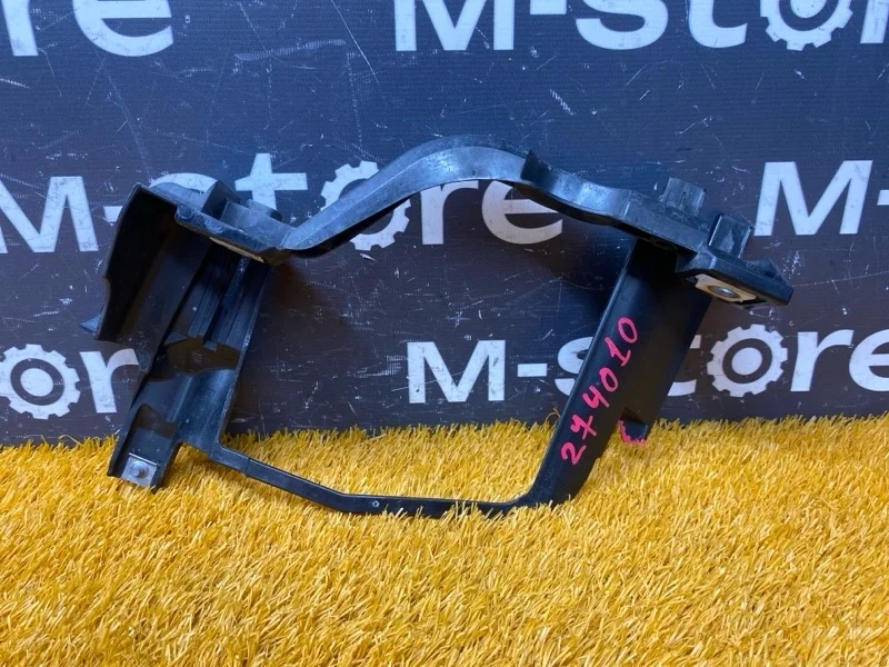 Кронштейн фары Bmw 5-Series 2006 63126936090 E60 N52B30A, правый