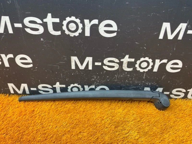 Поводок стеклоочистителя Audi Q7 2007 4L0955407 4L BAR, задний