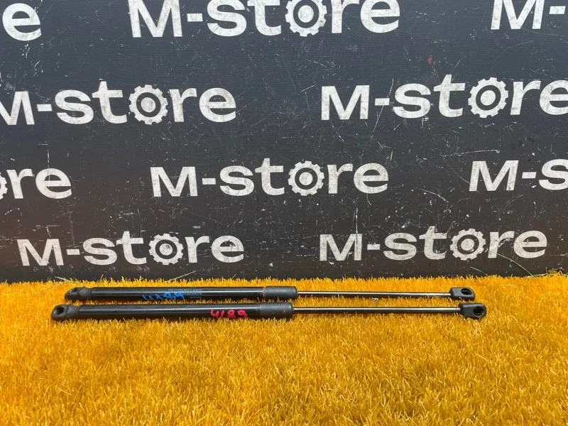 Амортизатор капота Audi Q7 2012 4L0823359 4L CJTC