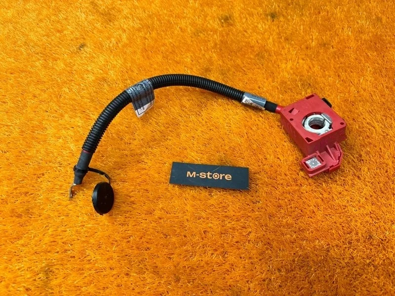 Клемма плюсовая Bmw X5 2008 61136982227 E70 N52B30A