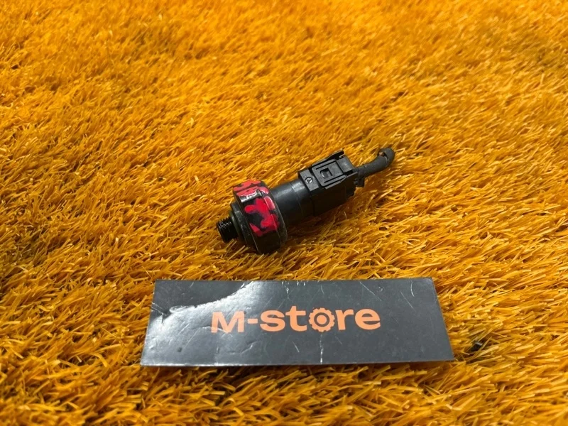 Датчик давления кондиционера Mercedes-Benz E-Class 2008 A0045429018 W211 272.943