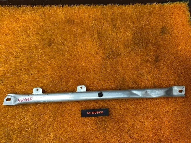 Распорка кузова Bmw X3 2014 7210320 F25 N47D20C, передняя правая