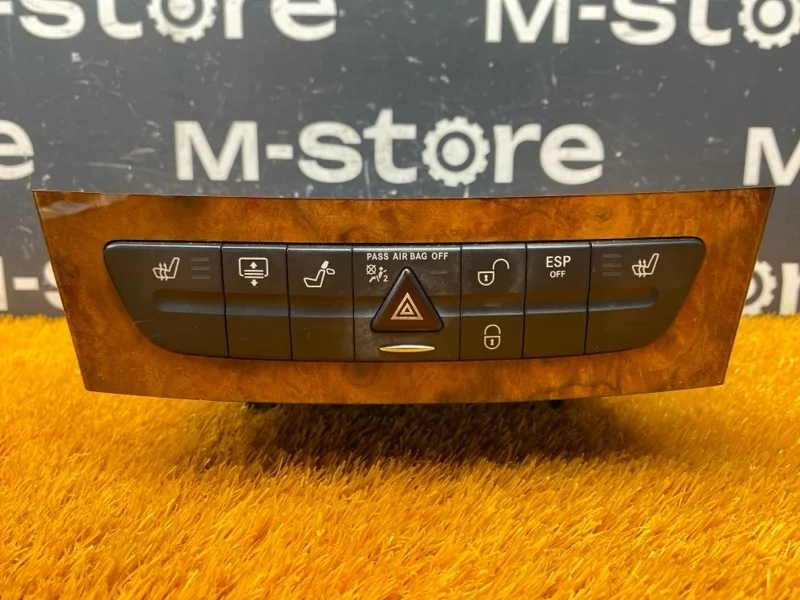 Блок кнопок (подогрев сидений) Mercedes-Benz E-Class 2008 A2116803152 W211 272.943